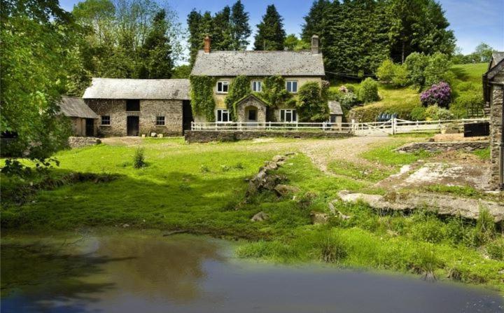 Zeal Farm Bed & Breakfast Dulverton Exterior photo
